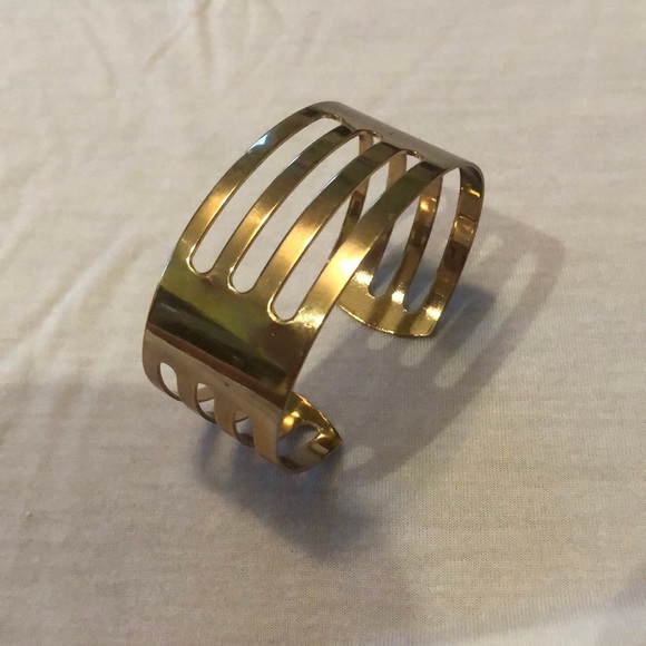 Gold Bangle Bracelet - Picture 1 of 2